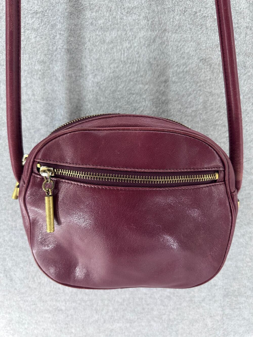 VTG Etienne Aigner Burgundy Crossbody Leather Camera Bag Style Purse Brass 90s